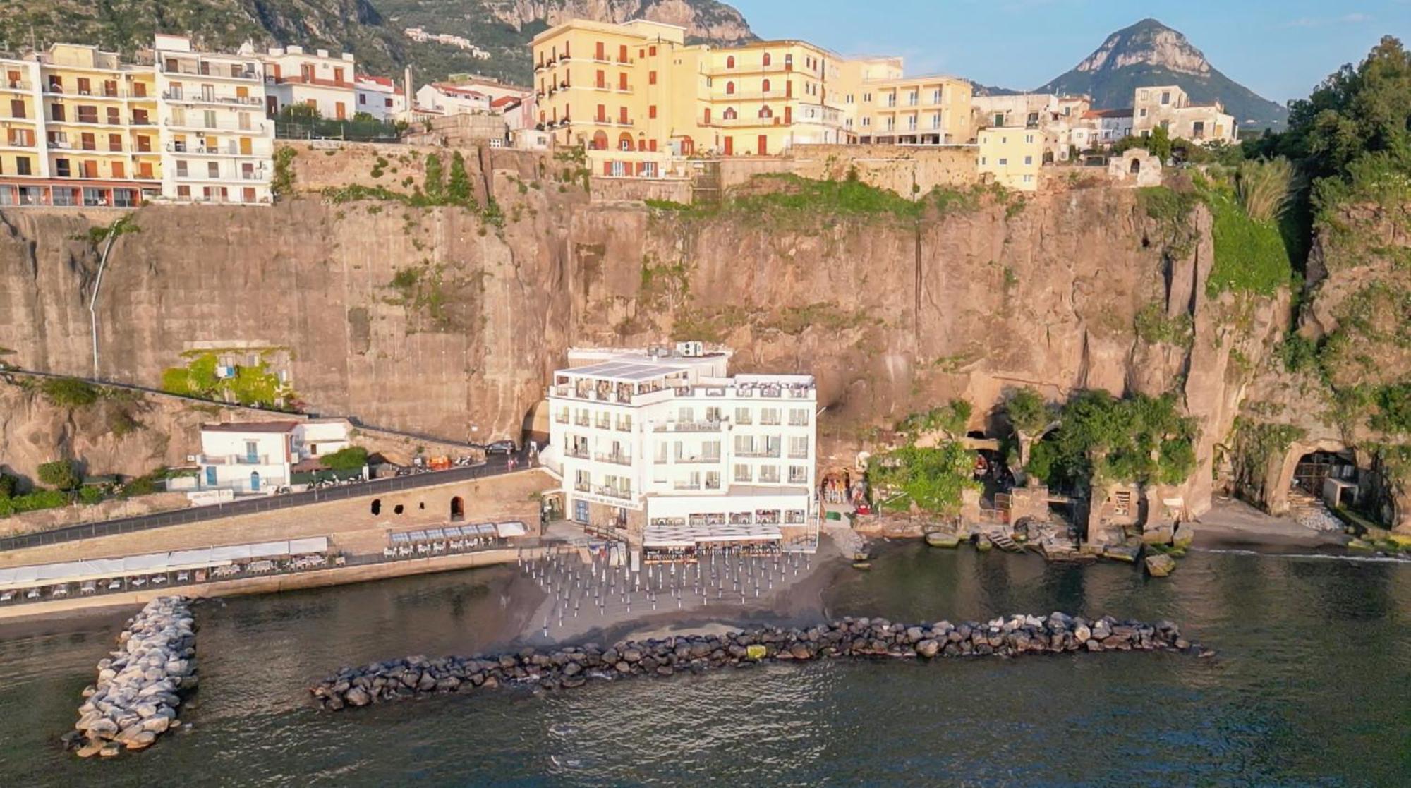 Hotel Giosue' A Mare Sorrento Meta Exterior photo